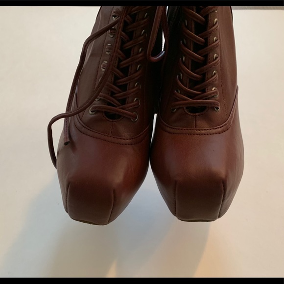 Burgandy High-Heel Booties, Size 7 - Picture 4 of 5